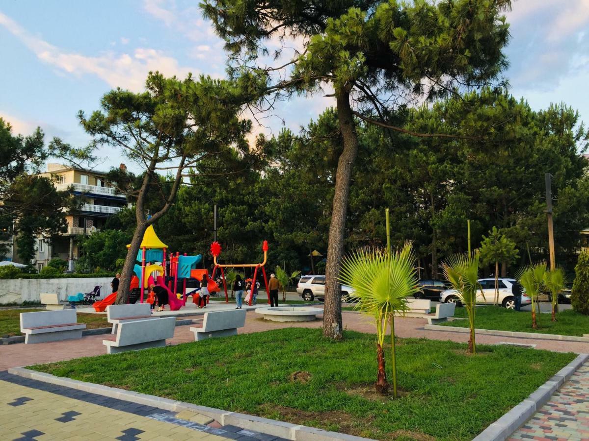 Апартаменты Рядом с морем 1 Кобулети Экстерьер фото